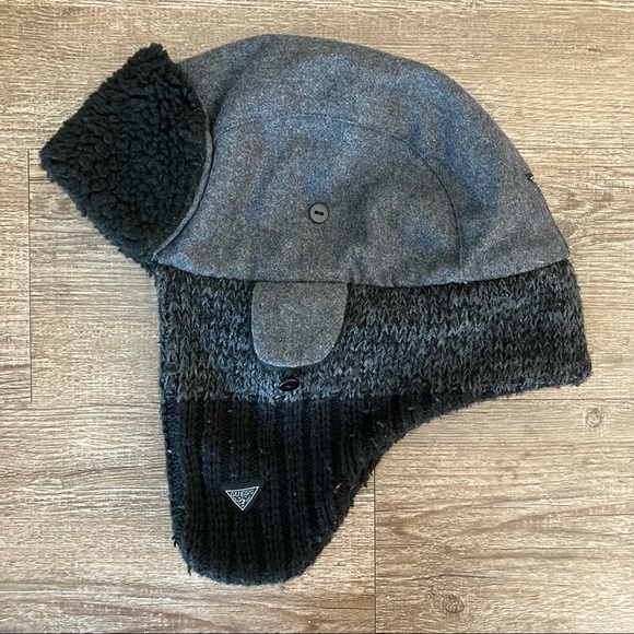 Guess Winter Hat - Picture 2 of 8